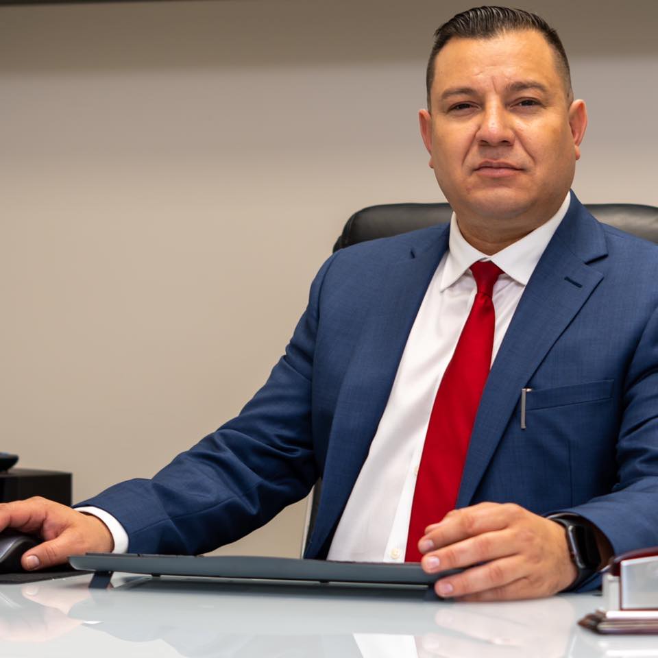 Alvaro Castillo — Asesor de La Familia Multiservices